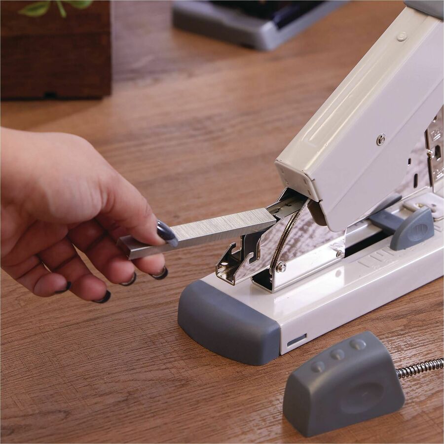Swingline Heavy-Duty Stapler