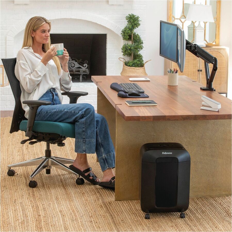 Fellowes PlushTouch Microban Mouse Pad Wrist Rest