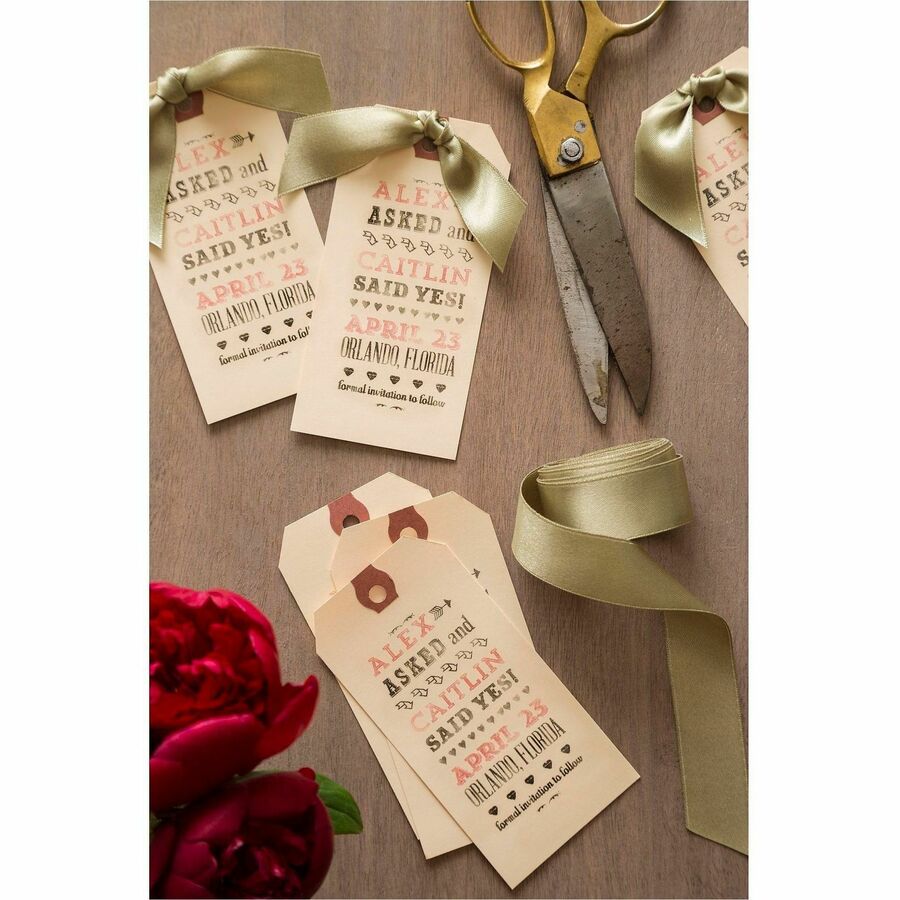Avery® Shipping Tags with Wire, 11.5 pt. Stock, 3-1/4" x 1-5/8" , 1,000 Manila Hang Tags